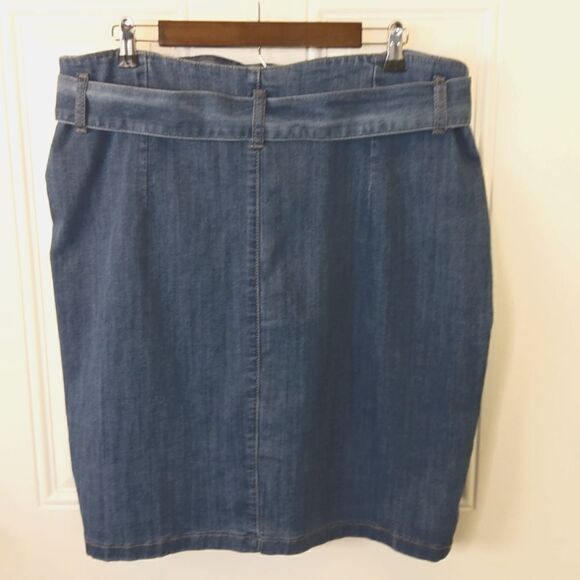 Traffic Jean Wear button front blue denim paper bag front waist skirt with belt - Picture 7 of 10